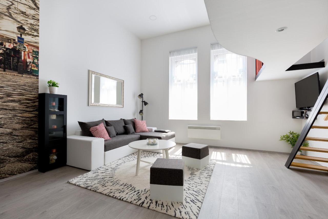 Apartman Cobblestone Quarters With A Wave Of Colour