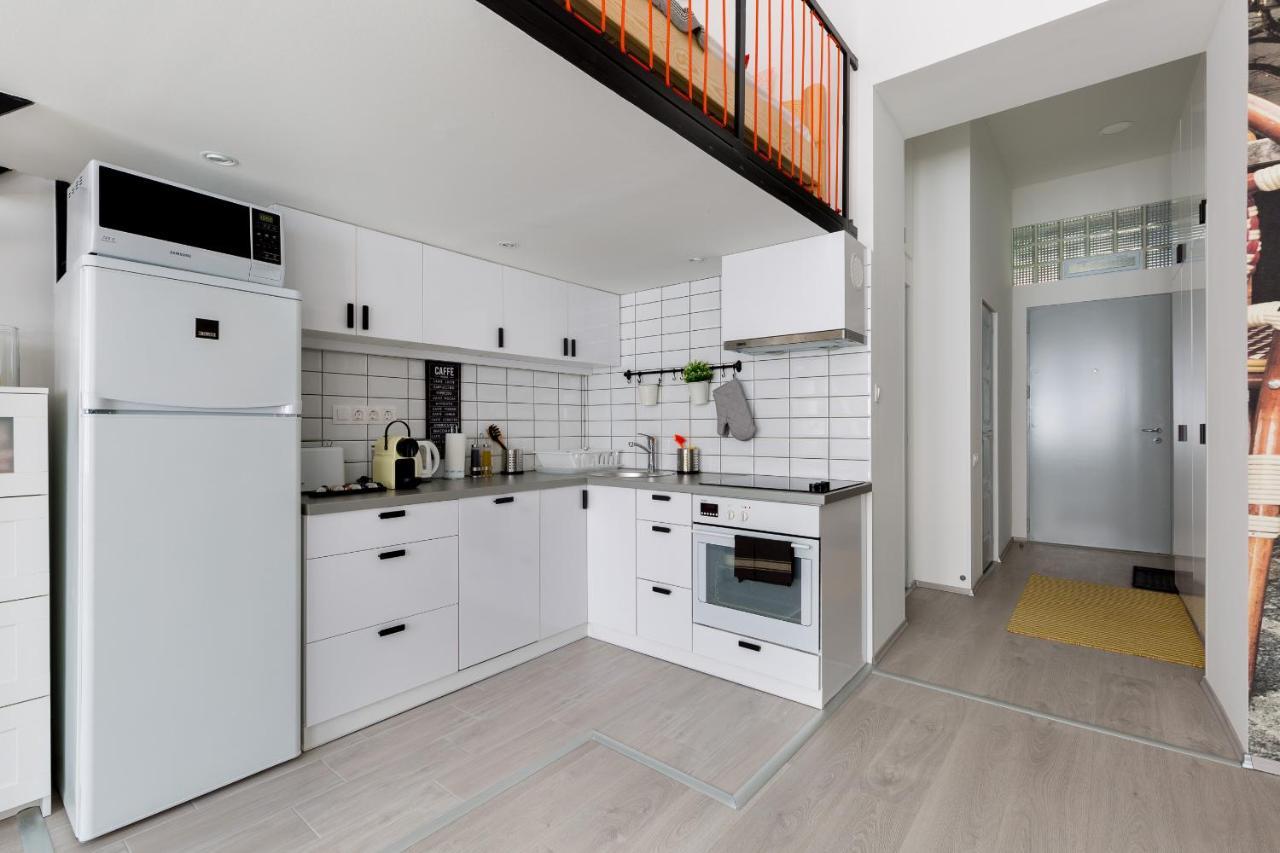 Apartman Cobblestone Quarters With A Wave Of Colour *